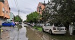 FOTO: Pešačke staze i atmosferska voda u Ulici Sime Milutinovića Sarajlije