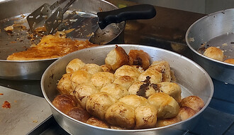 PROBALI SMO: Kakvog su kvaliteta mantije u novosadskim pekarama (FOTO)
