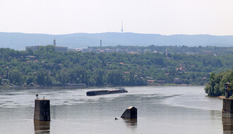 APV: Zbog čega Novosađani nisu na vreme upozoreni da se izlila ogromna količina nafte u Dunav? 