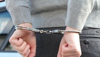 Uhapšena petorica mladića jer su poharali novosadsku osnovnu školu