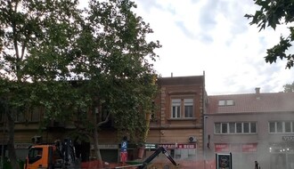 Investitor skinuo krov zgrade u Jevrejskoj ulici, kiša poplavila stanove