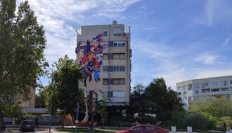 FOTO: U toku je oslikavanje još jednog murala u gradu