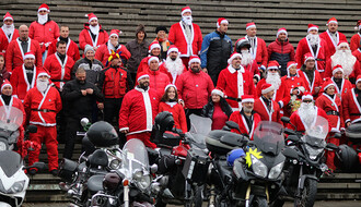 FOTO: Novosadski Moto Deda Mrazovi ponovo u akciji