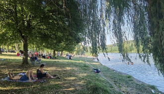 PREDLOG ZA IZLET: Kupanje u jezerima Bruje i Moharač i poseta vinariji Erdevik
