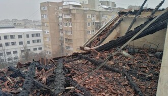 Počela sanacija izgorelog krova zgrade u Jožefa Marčoka