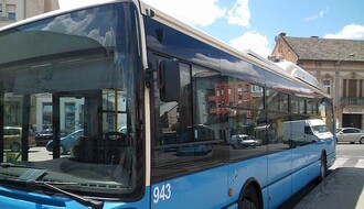 STEPANOVIĆEVO: Huligani razbili prozore na autobusu JGSP