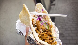 PITALI SMO: Kako se Novosađanima sviđa doner kebab?