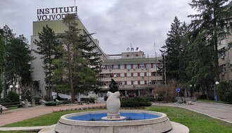 Broj kovid pacijenata na Institutu u Kamenici i danas blago povećan