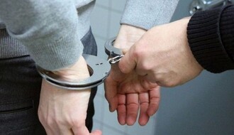 Muškarac pokušao da provali u kuću u Petrovaradinu