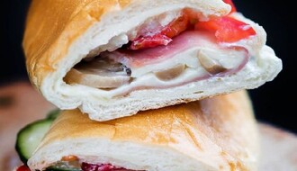OMILJENI ZALOGAJ NOVOSAĐANA: 10 lokala brze hrane u kojima možete da pojedete index sendvič