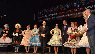 Otvoren festival ''Slovačke narodne nošnje u Vojvodini"
